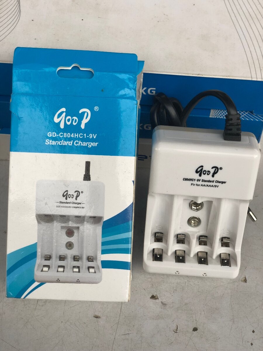 Chargeur de Piles GooP 9V