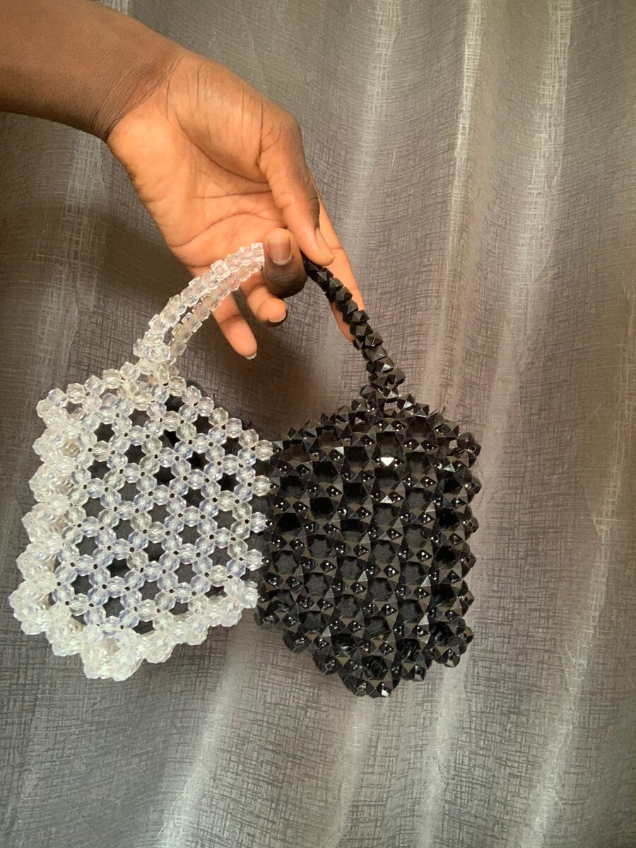 Sac à main perlé élégant