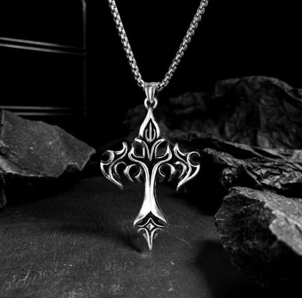 Pendentif Croix Gothique Unique