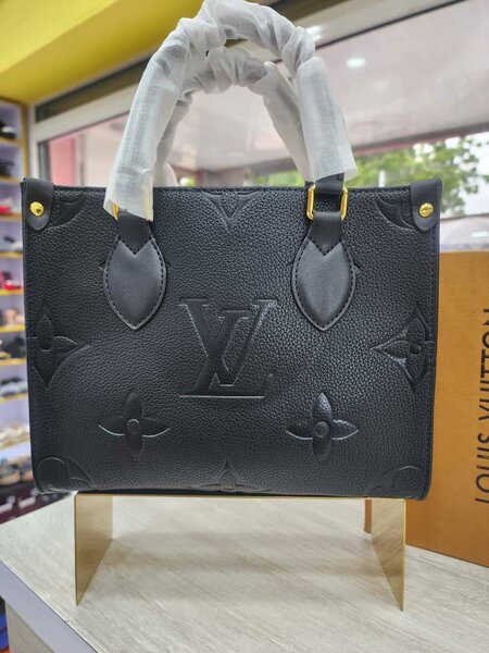 Sac à main Louis Vuitton noir
