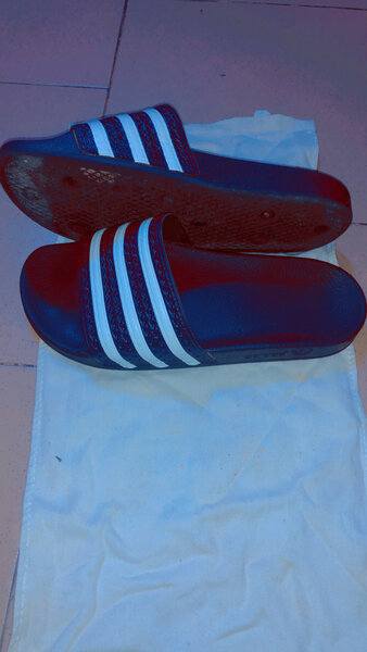 CLAQUETTES ADIDAS N*7 PETIT
