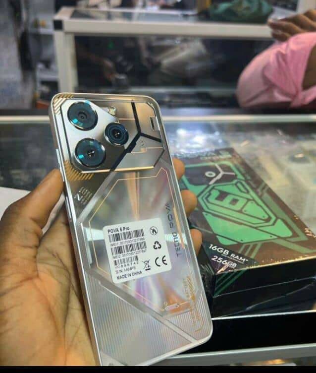 Tecno Pova 5 Pro 5G 16GB/256GB