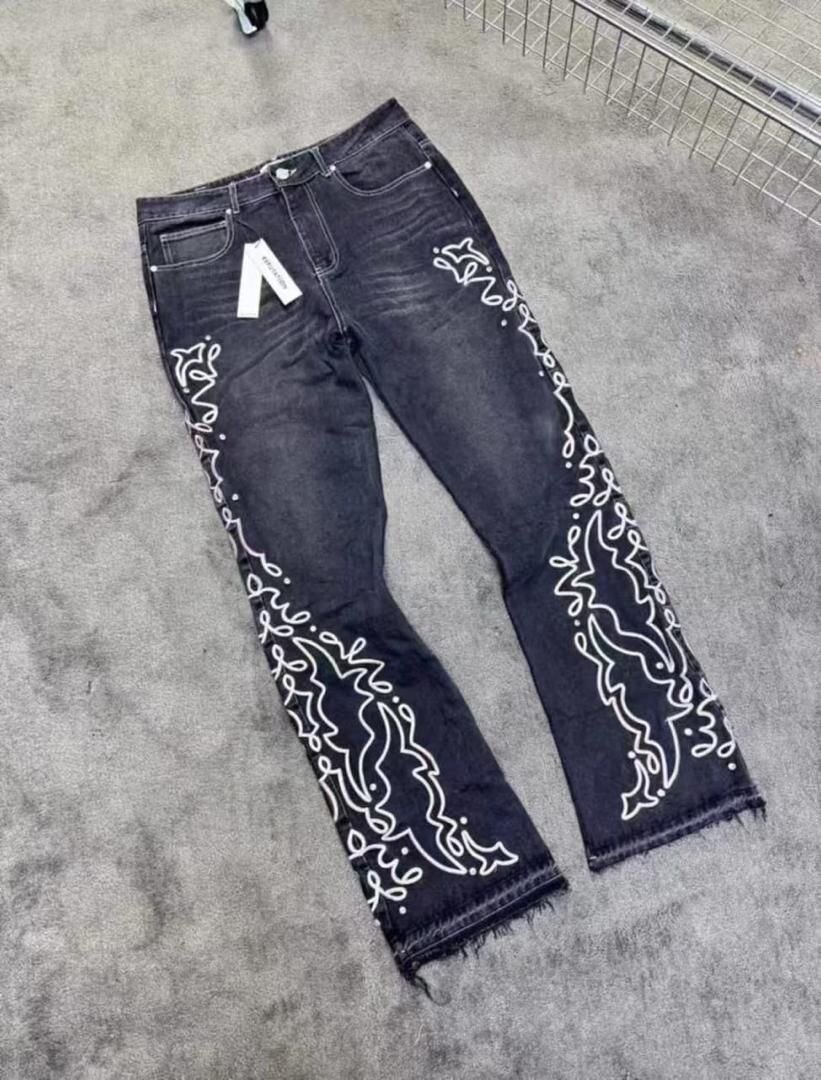 Jeans tendance brodés perles
