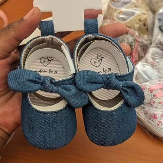 Blue sandals with bow for girls