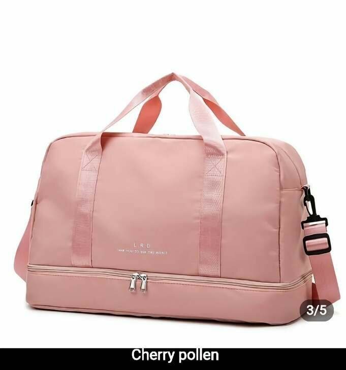 Large capacity traveling bags