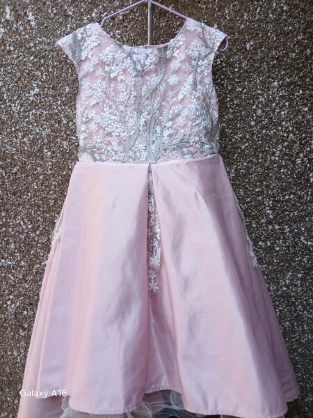 Robe de cérémonie enfant fleurie