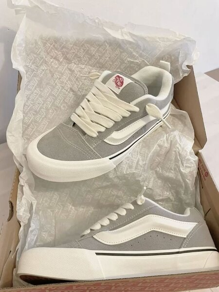 Chaussures Vans gris et blanc