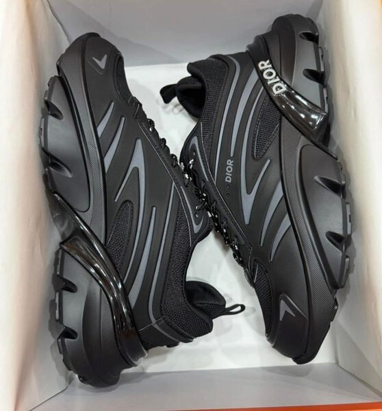 DIOR CLASSIC SNEAKER