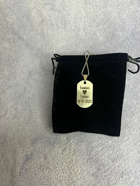 Chaînes et bracelets personnalisés 