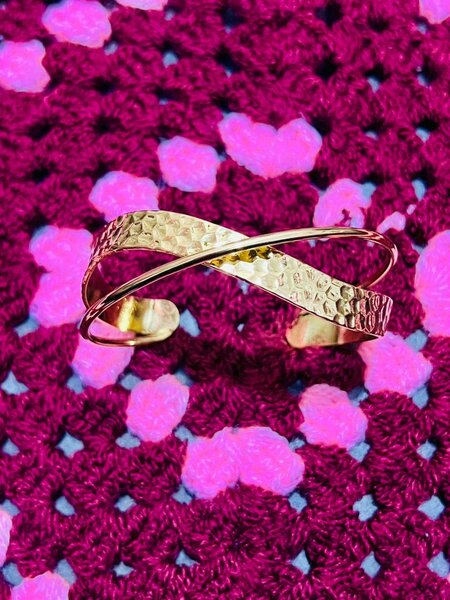 Bracelet manchette doré