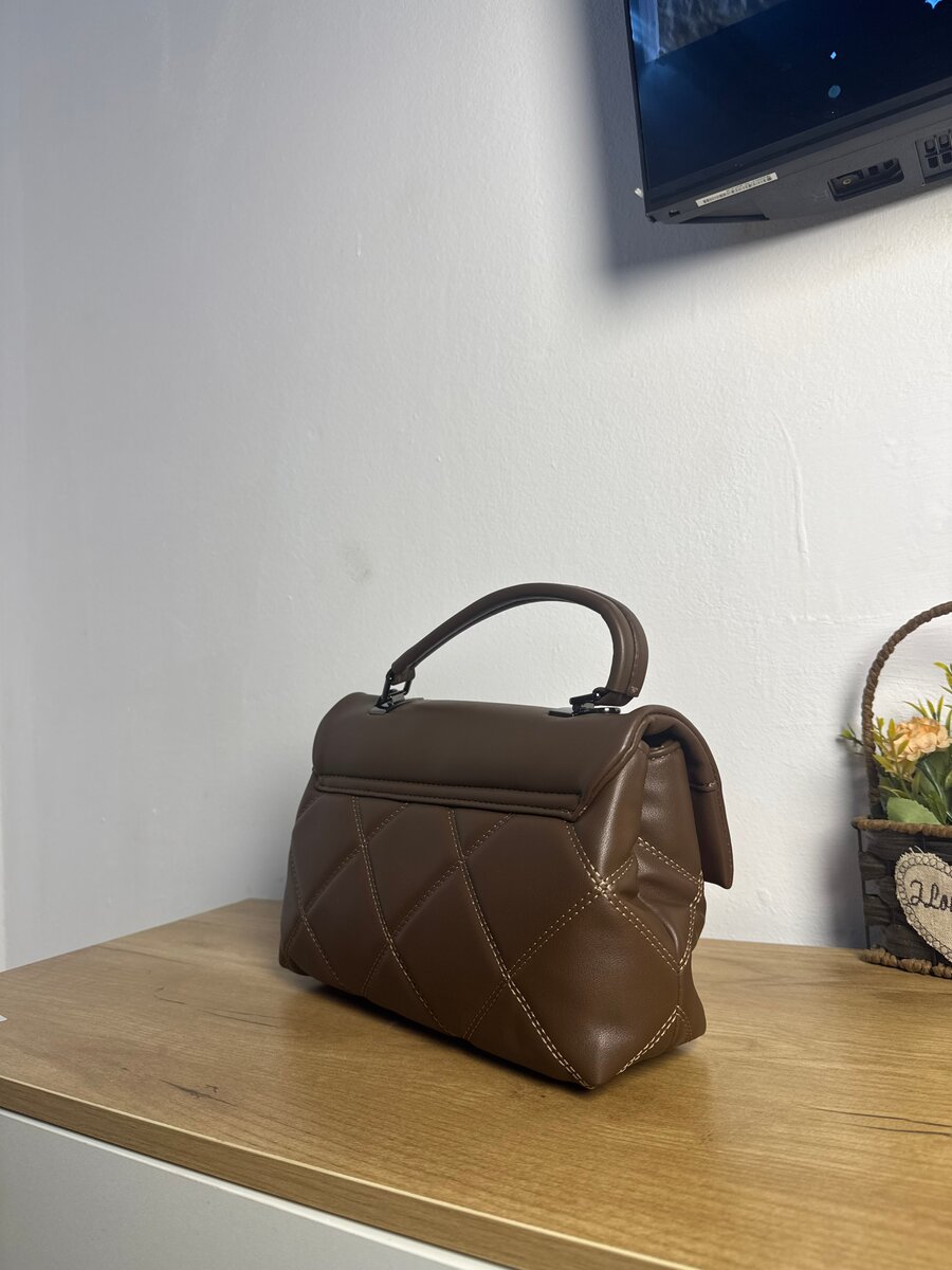 Sac à main en cuir brun