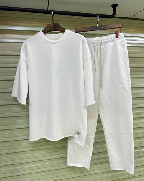 Ensemble survêtement noir et blanc