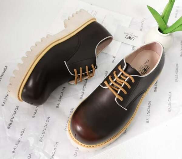 Chaussures Derby Balenciaga élégantes