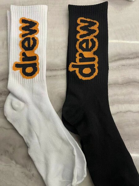 3 chaussette à 2500