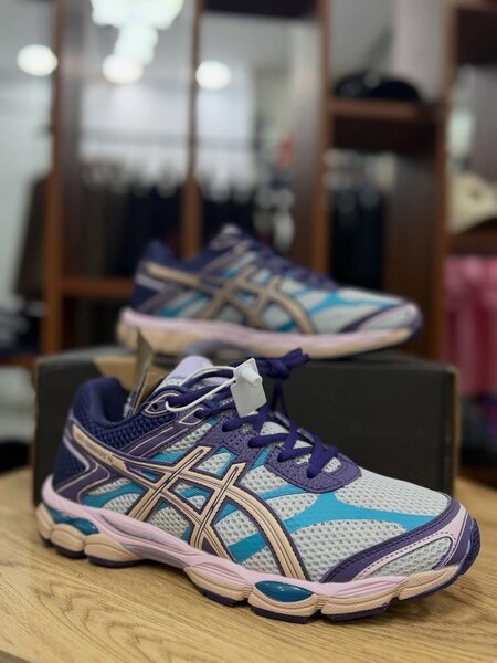 Chaussures de sport Asics pour femmes