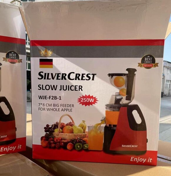 Slow juicer