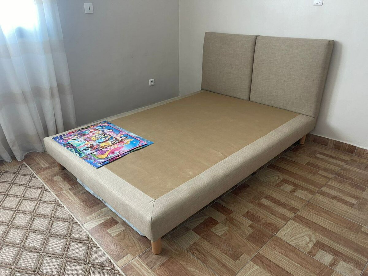 Cadre de lit moderne en tissu