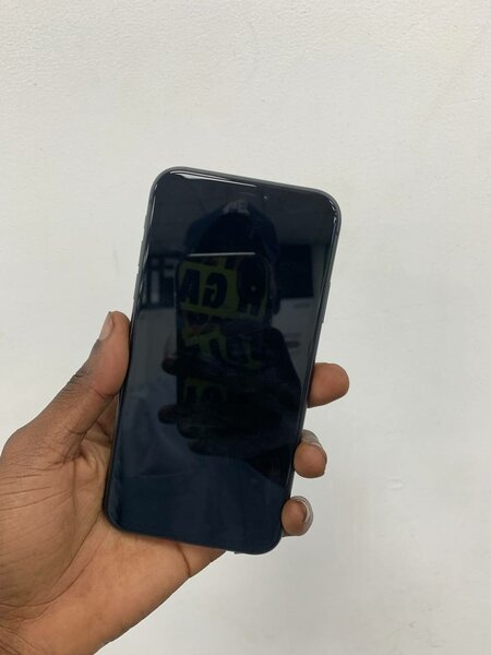 Uk used iPhone xr, 64