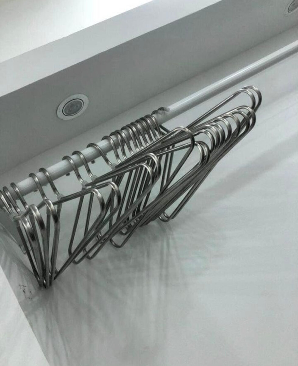 Cintres en métal résistants