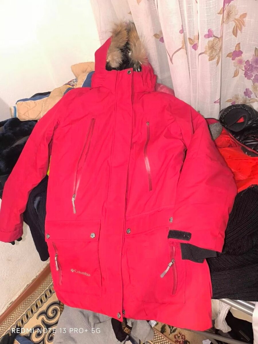 Горнолыжные костюмы женские, размер 46-48 .2000сом, Аламедин