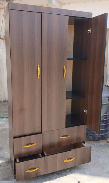 3 doors wardrobe