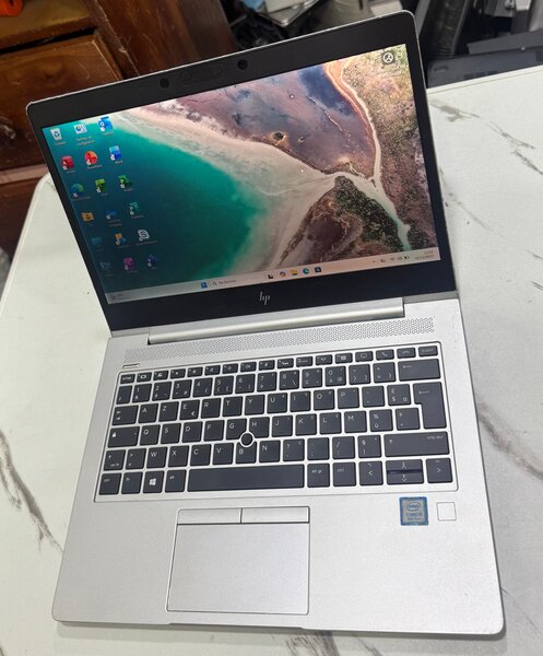 hp elitebook 830 core i5 8th