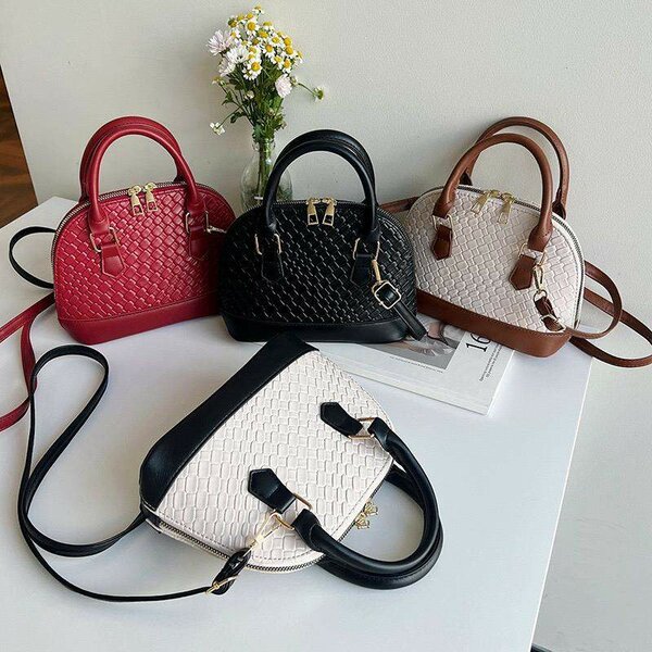 Petit sac en cuir tressé