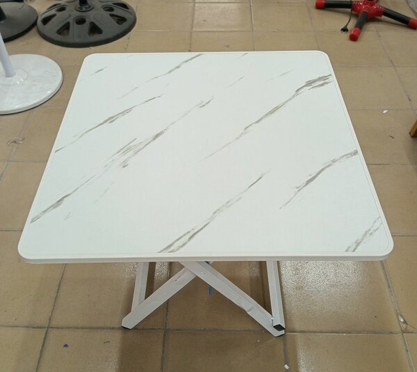 Table pliante moderne