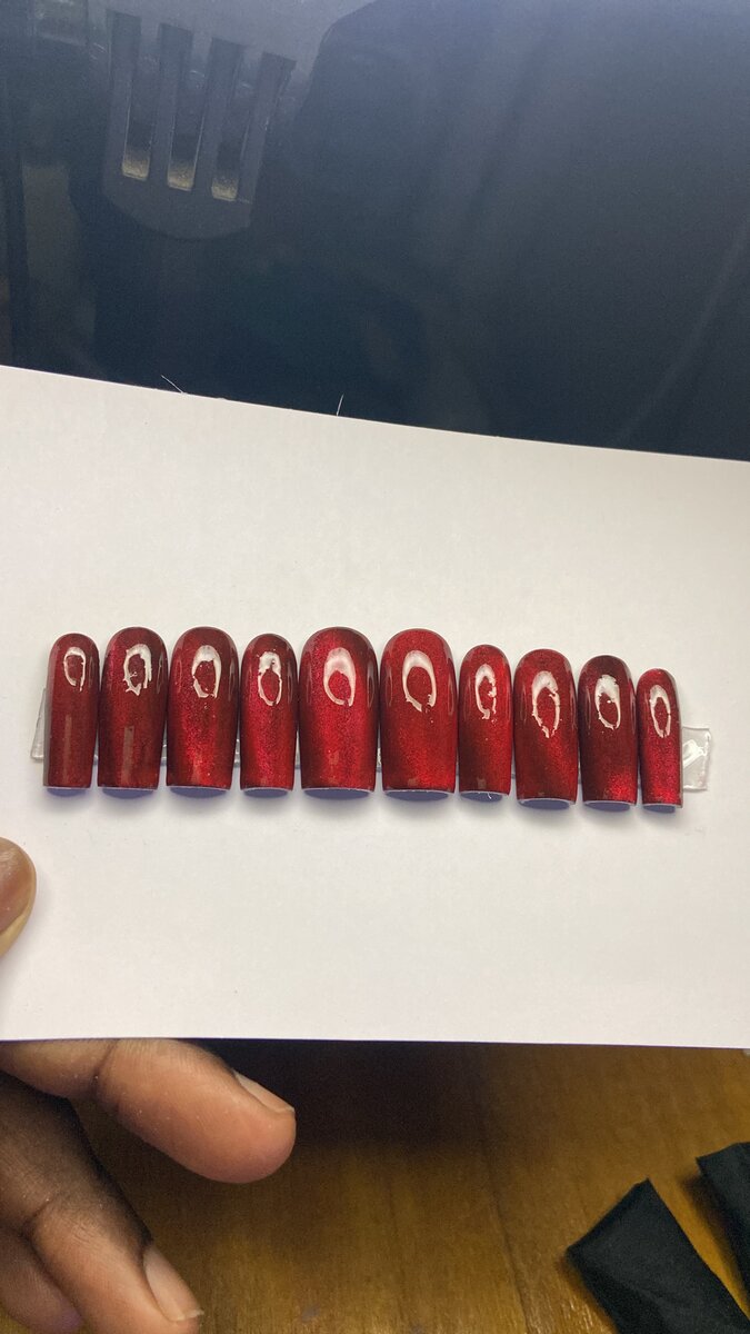 Ongles faux élégants