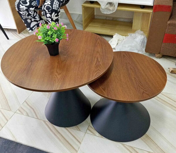 Table basse ronde en bois moderne