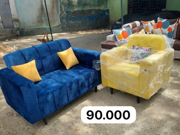 Canapé et fauteuil modernes