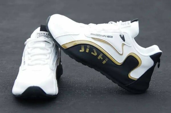 Baskets sport élégantes blanches