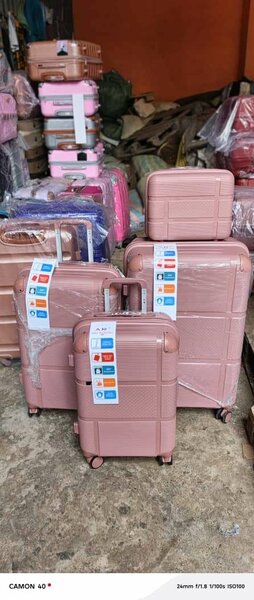 Valises en gomme incassable