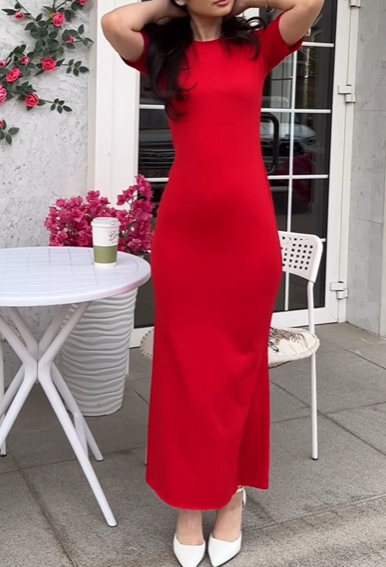 Платье красное