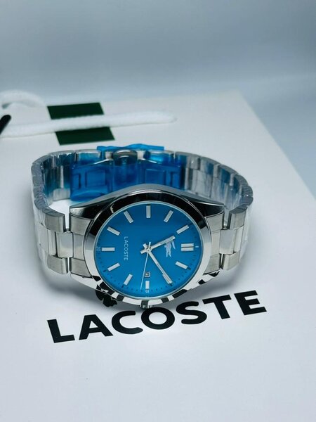 Montre Lacoste élégante