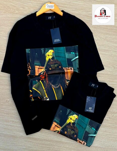 T-shirt homme noir avec personnage