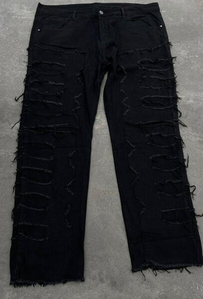 PANTALON DISPONIBLE :12.000f au lieu de 13.000f