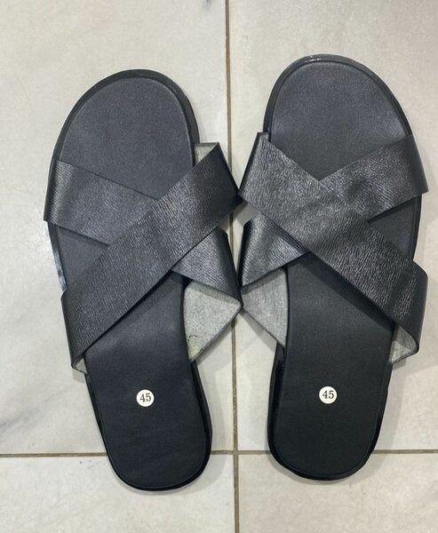 Sandales en cuir croisées