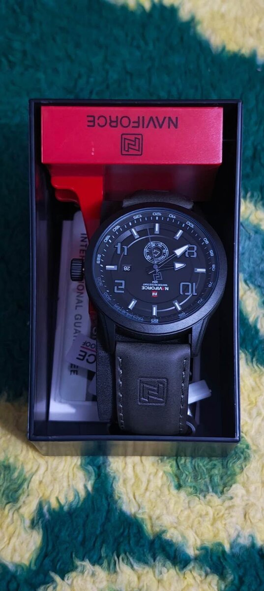 Montre NAVIFORCE élégante