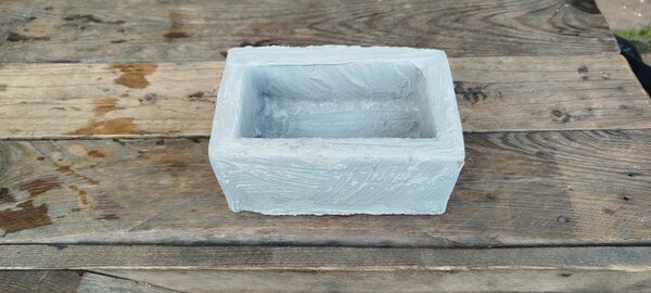 Mangeoire en béton pour lapin