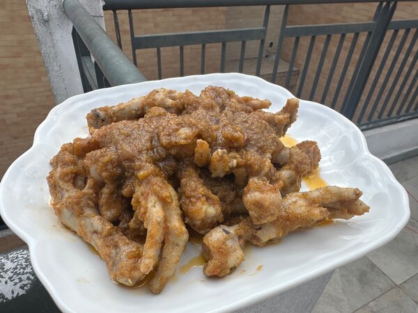 Patte de poulet épicés