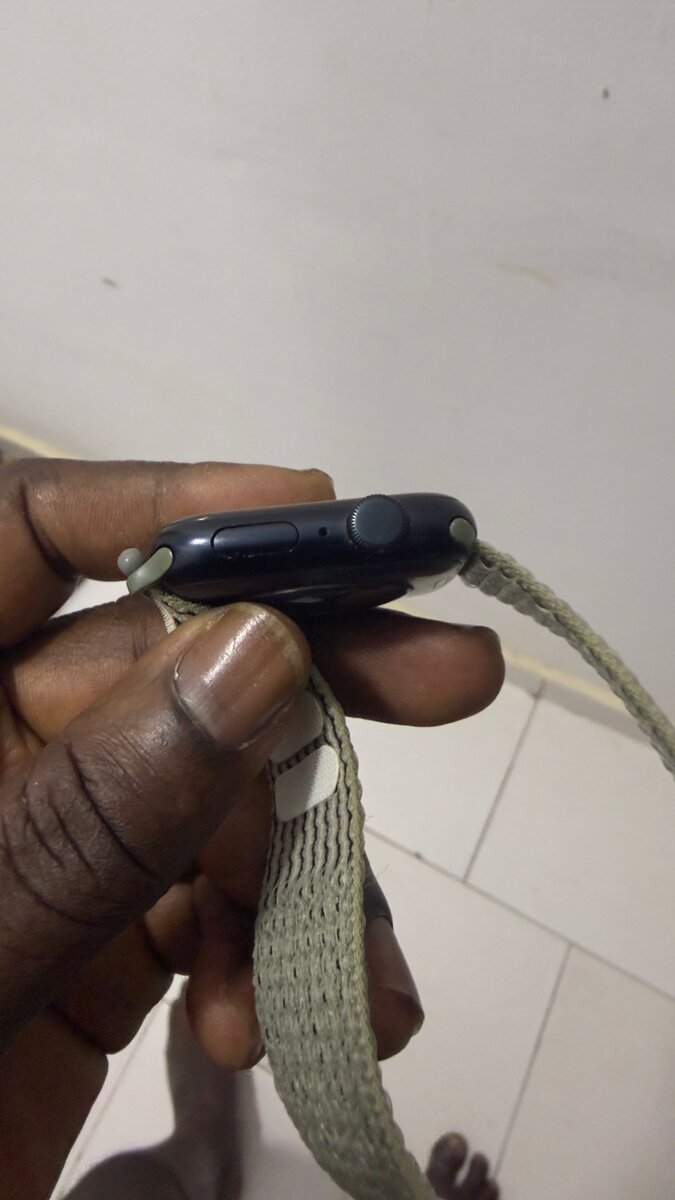 Montre connectée sportive élégante