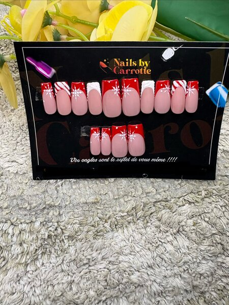 Ongles Précollés Rouge Étincelant