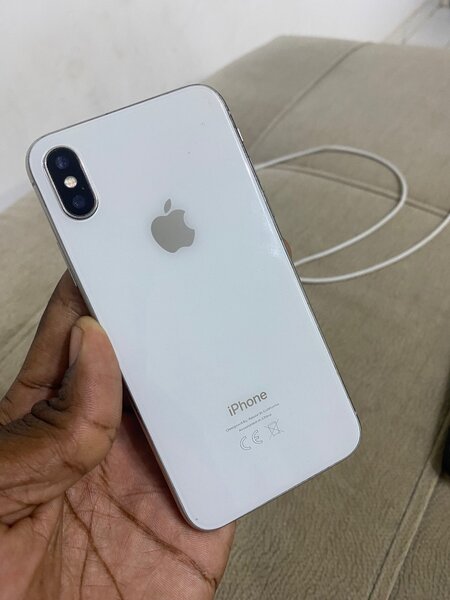 iPhone X 64Giga second main