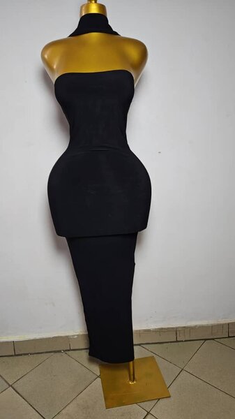 Robe élégante noire