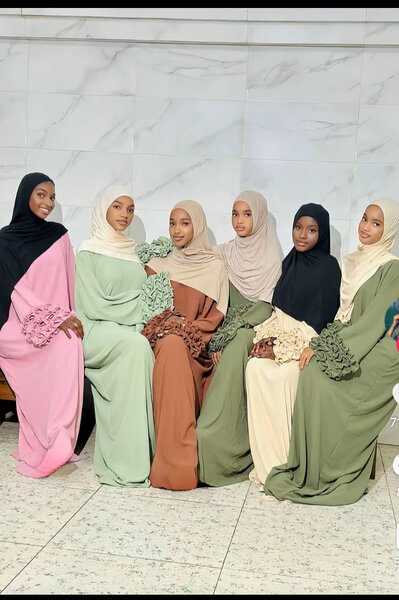 Abaya femme musulmane moderne