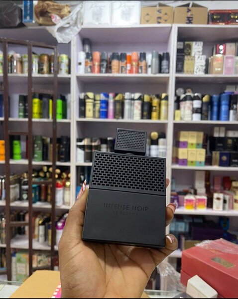 Intense noir