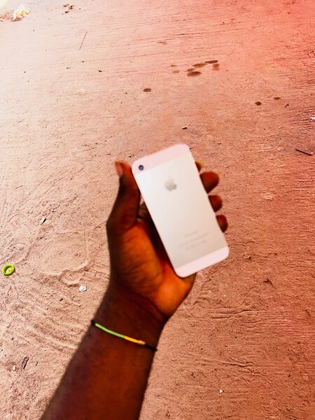 iPhone 5s 16gb Factory unlocked