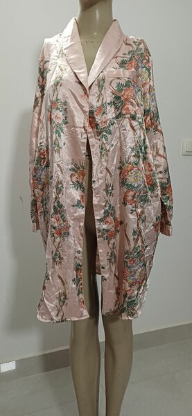 Robe kimono en satin floral