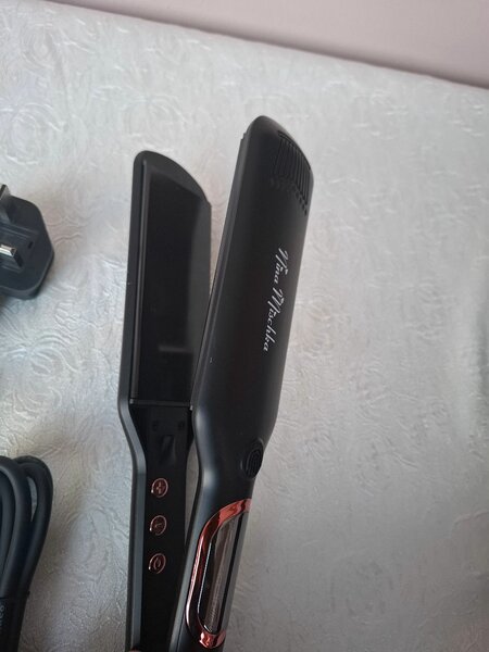 Professional  hair straightner